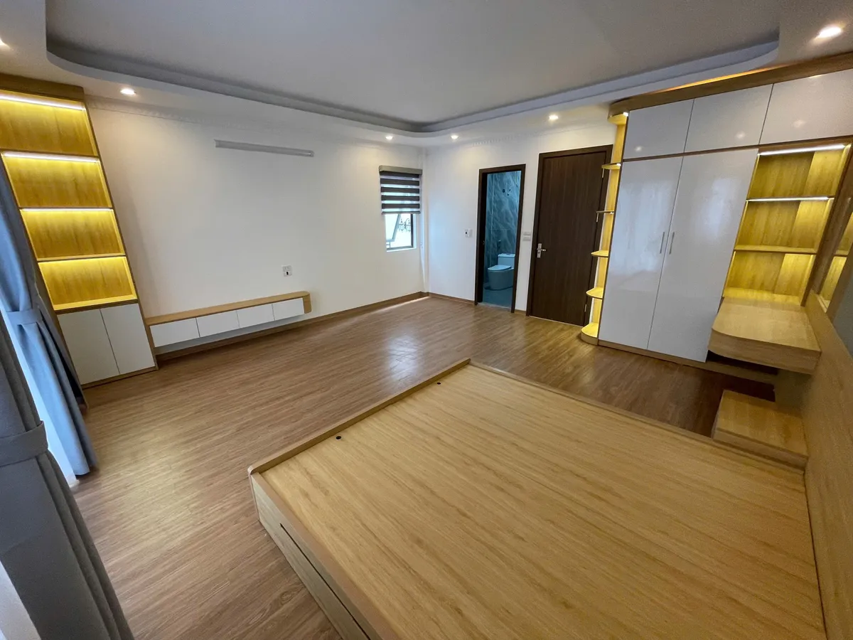 LÔ GÓC 2 THOÁNG, BA GÁC ĐUA, GẦN HỒ LINH ĐÀM, 50M RA PHỐ, 40M2+5 TẦNG, ĐẠI TỪ HOÀNG MAI . - Ảnh 2
